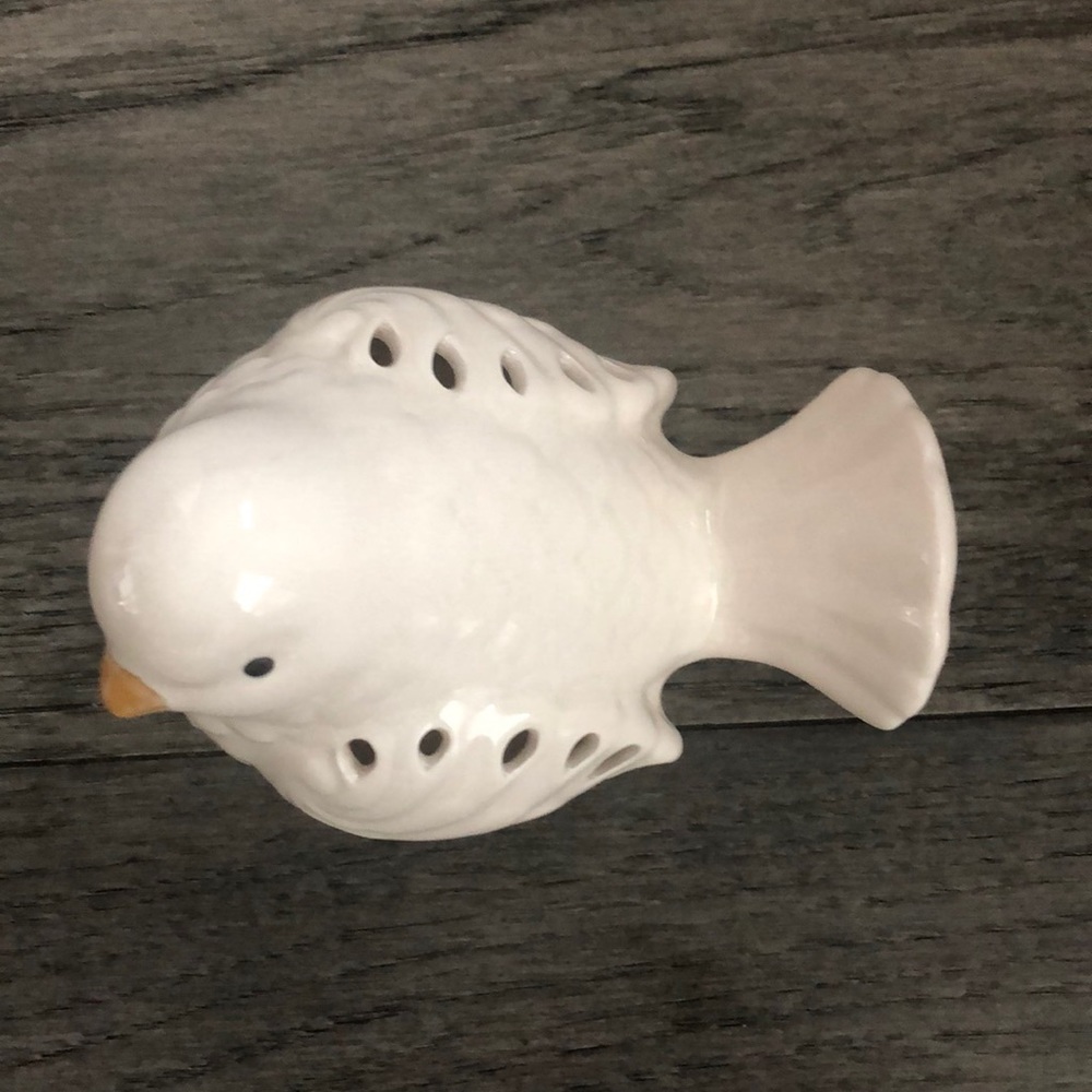 White small ceramic Dove accent decor - Picture 6 of 8